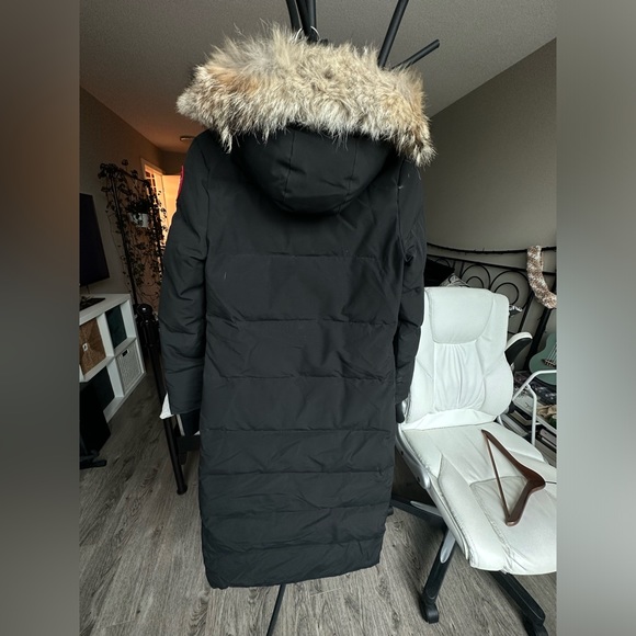 Rarely wear Canada goose - Picture 9 of 11